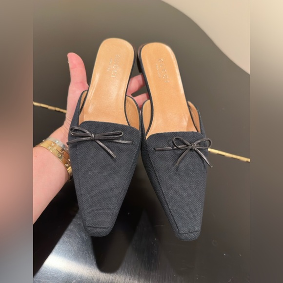 Gucci Shoes - Authentic Vintage Classic Elegant Retro Rare Luxury Gucci Canvas Mules/Shoes